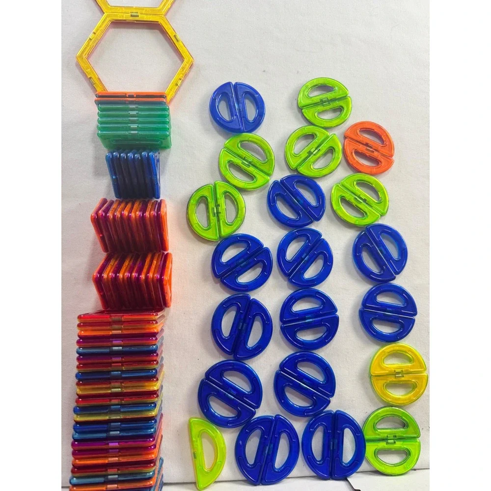 Magnetic Tiles 95 total